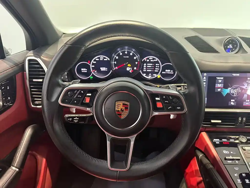 Porsche Cayenne 2020 — фото 10