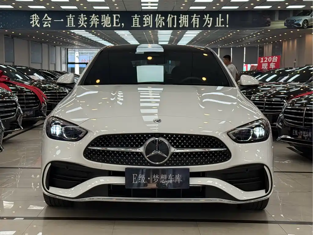Mercedes-Benz C-Class 2024