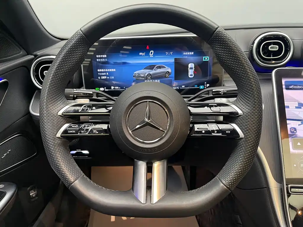 Mercedes-Benz C-Class 2024 — фото 15