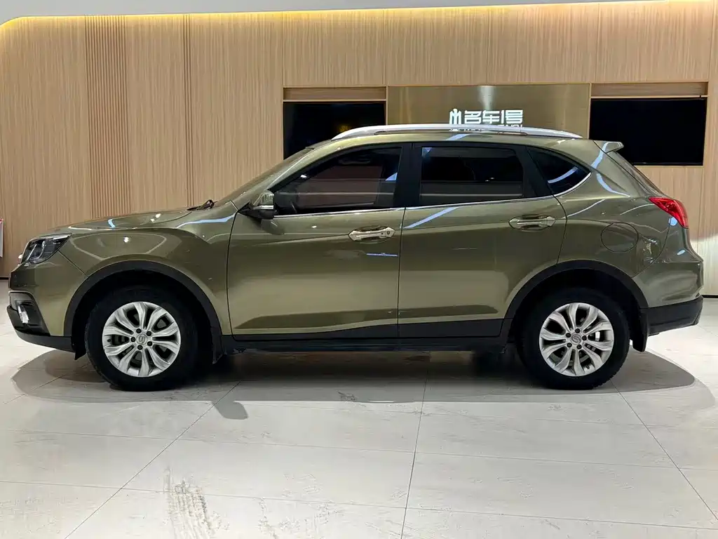 GAC Trumpchi GS5 Super 2015 — фото 4