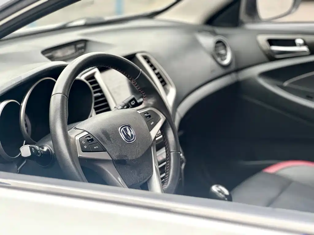 Changan Eado XT 2015 — фото 20