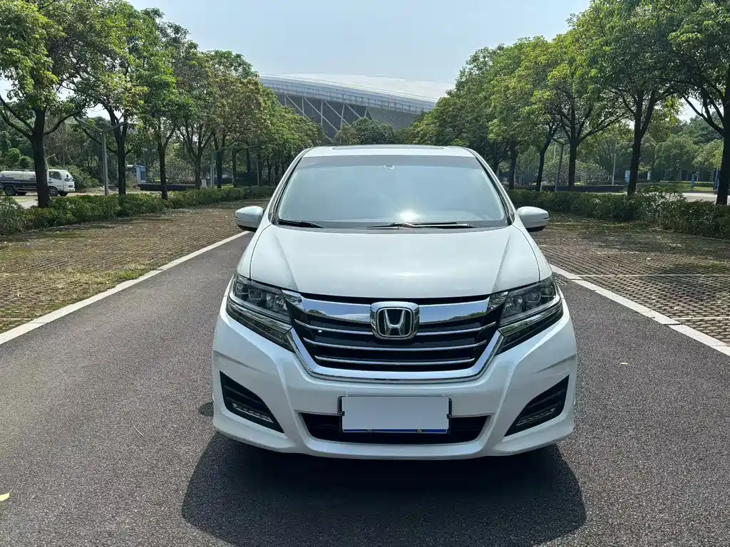 Honda Elysion 2018 — фото 2