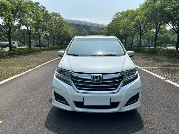 Honda Elysion 2016