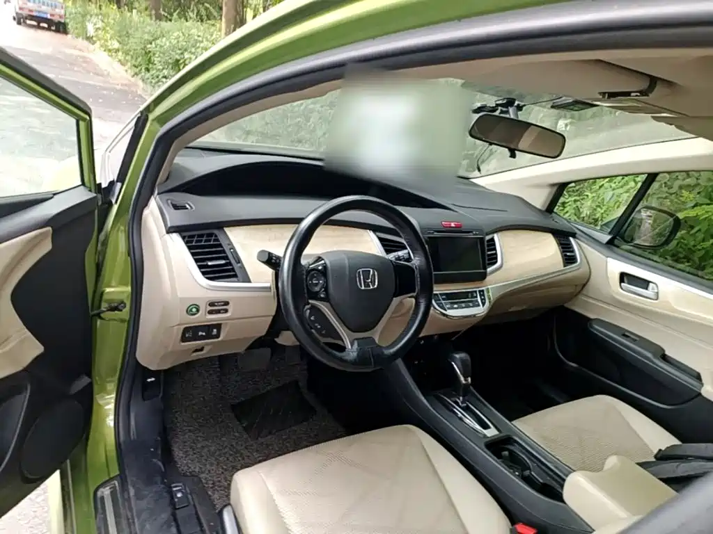 Honda Jade 2015 — фото 10