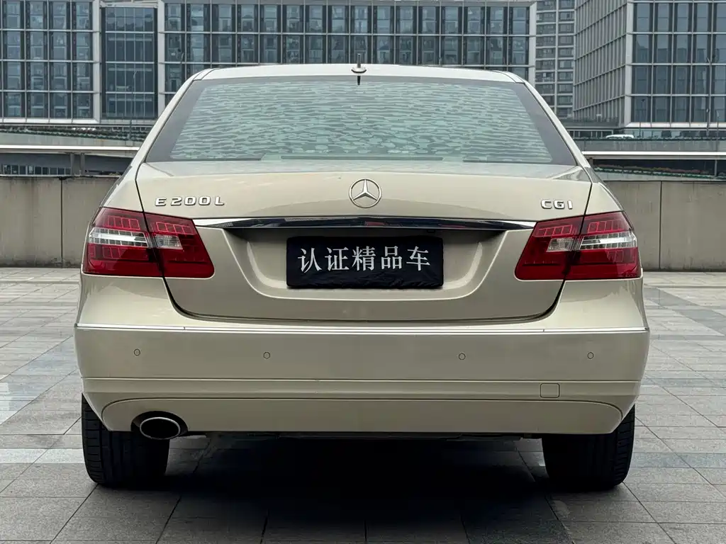 Mercedes-Benz E-Class 2011