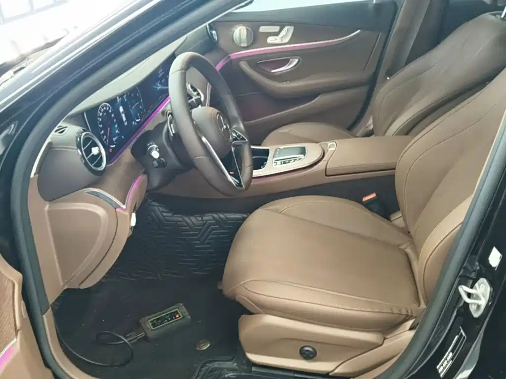 Mercedes-Benz E-Class 2023 — фото 15