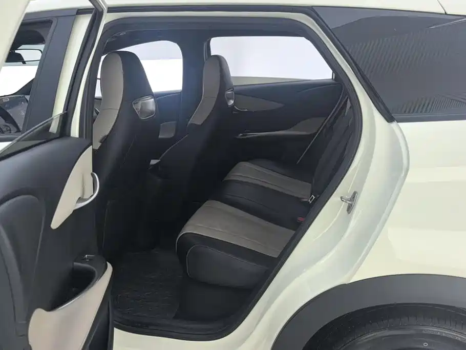 BYD Dolphin 2023 — фото 11