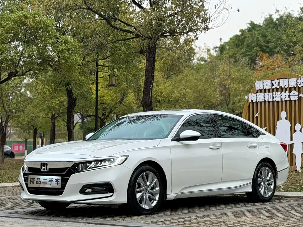 Honda Accord 2020 — фото 1