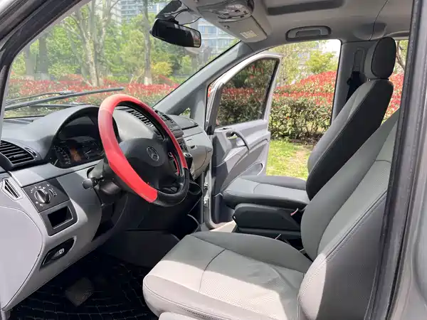Mercedes-Benz Vito 2011
