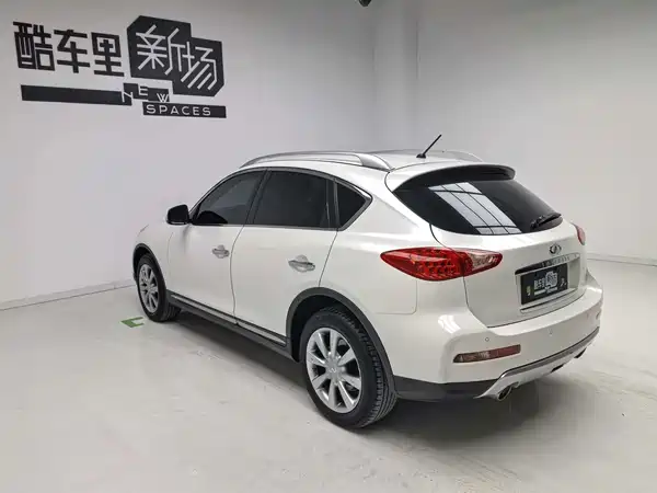 Infiniti QX50 2015