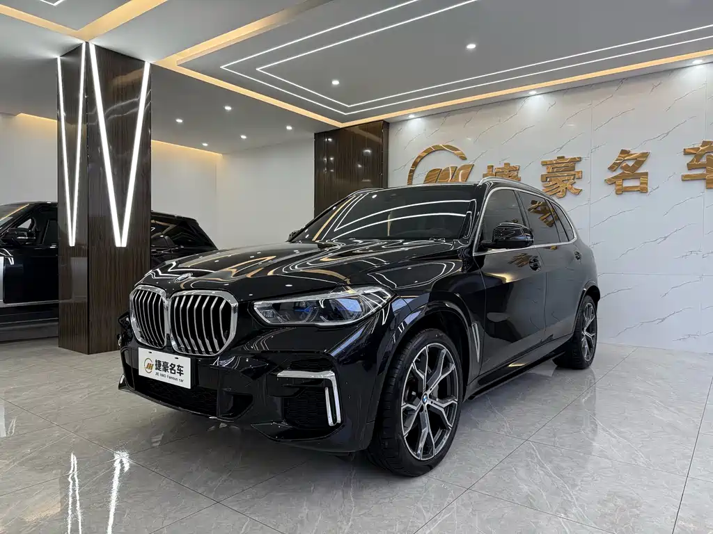 BMW X5 2022 — фото 1