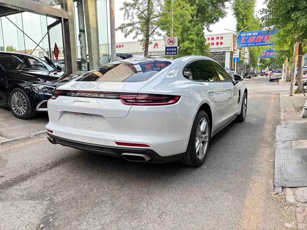 Porsche Panamera 2017 — фото 4
