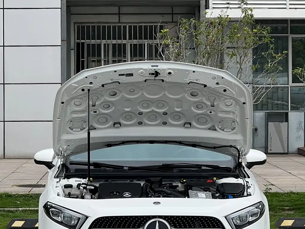Mercedes-Benz A-Class 2022 — фото 9