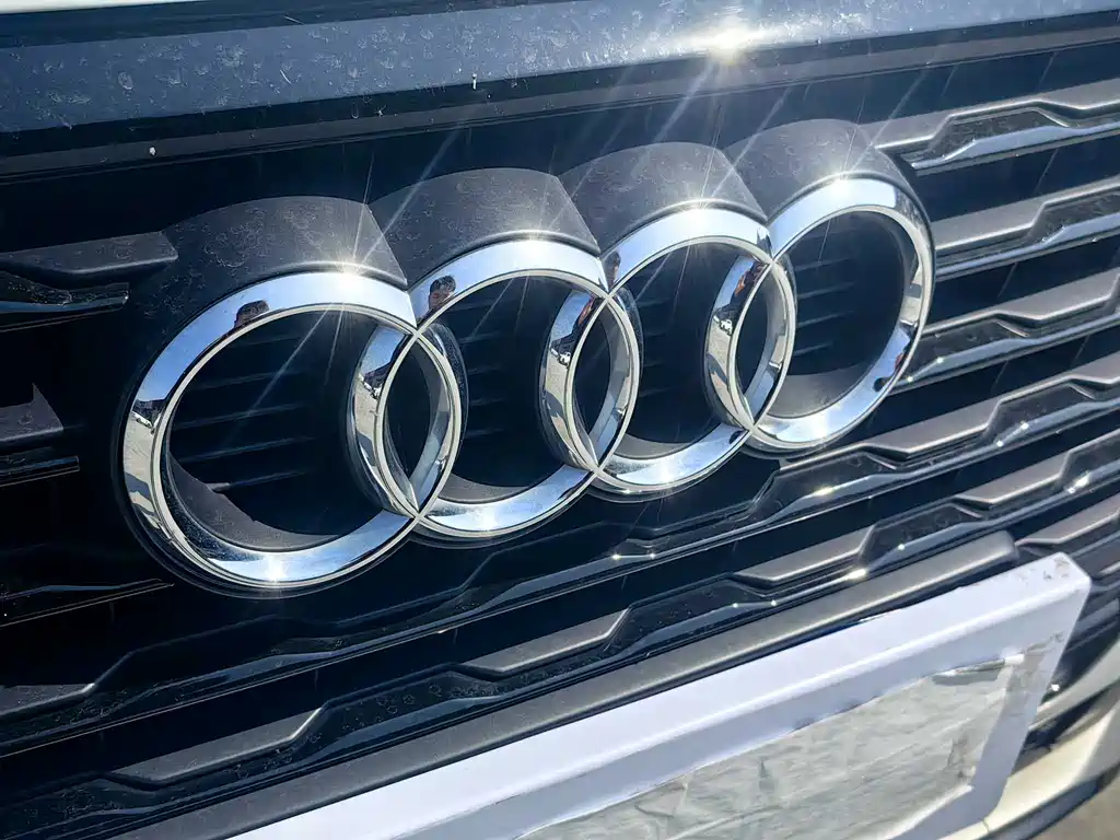 Audi Q2L 2020 — фото 16