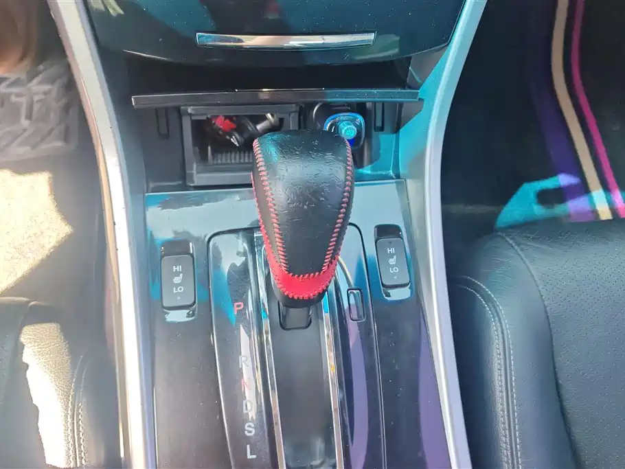 Honda Accord 2018 — фото 16