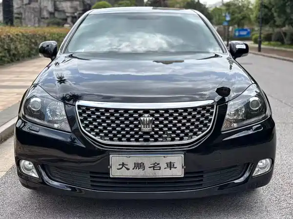Toyota Crown 2011