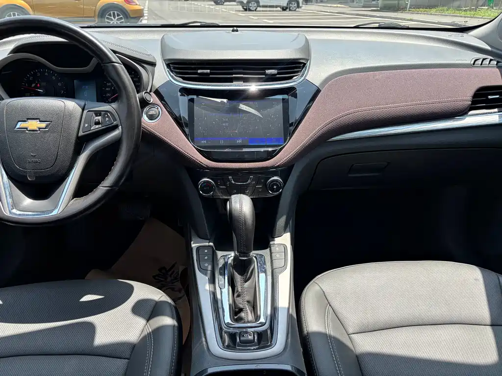 Chevrolet Malibu 2018 — фото 11
