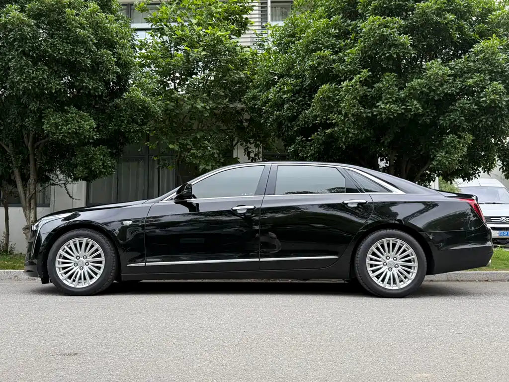 Cadillac CT6 2021 — фото 7