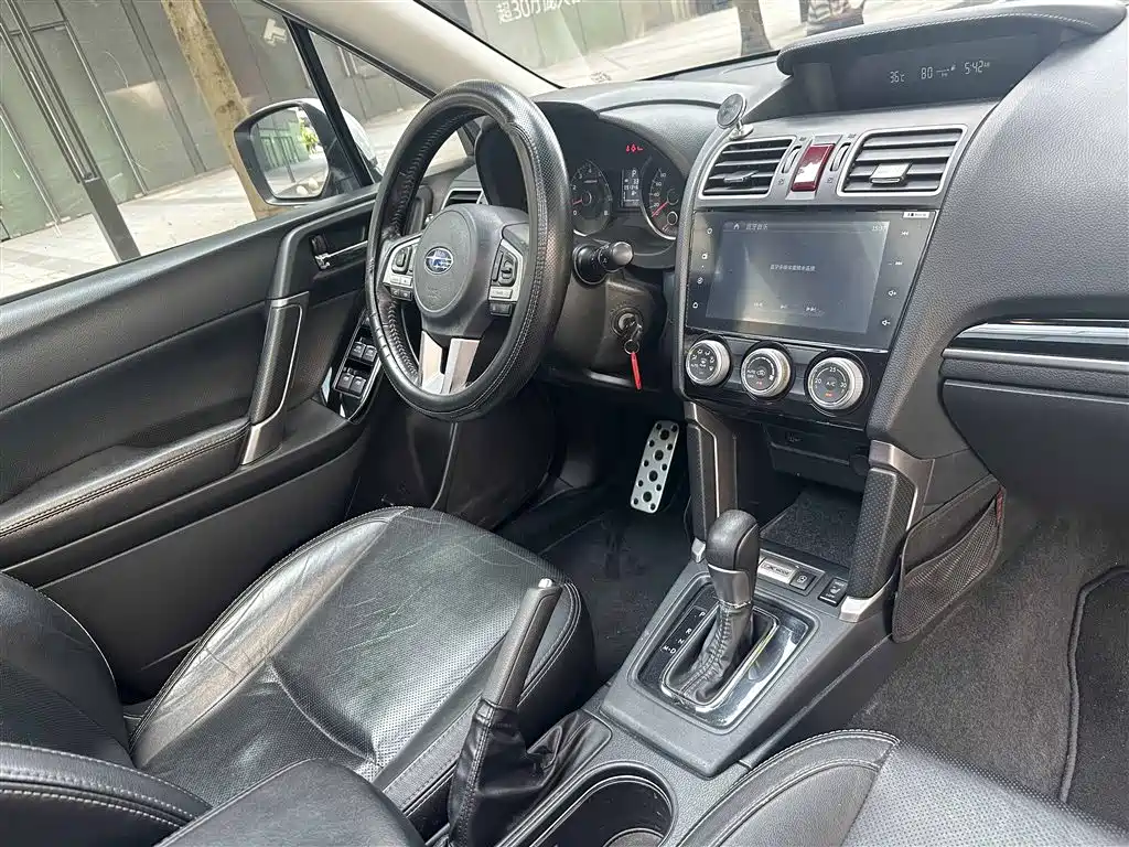 Subaru Forester 2017 — фото 21