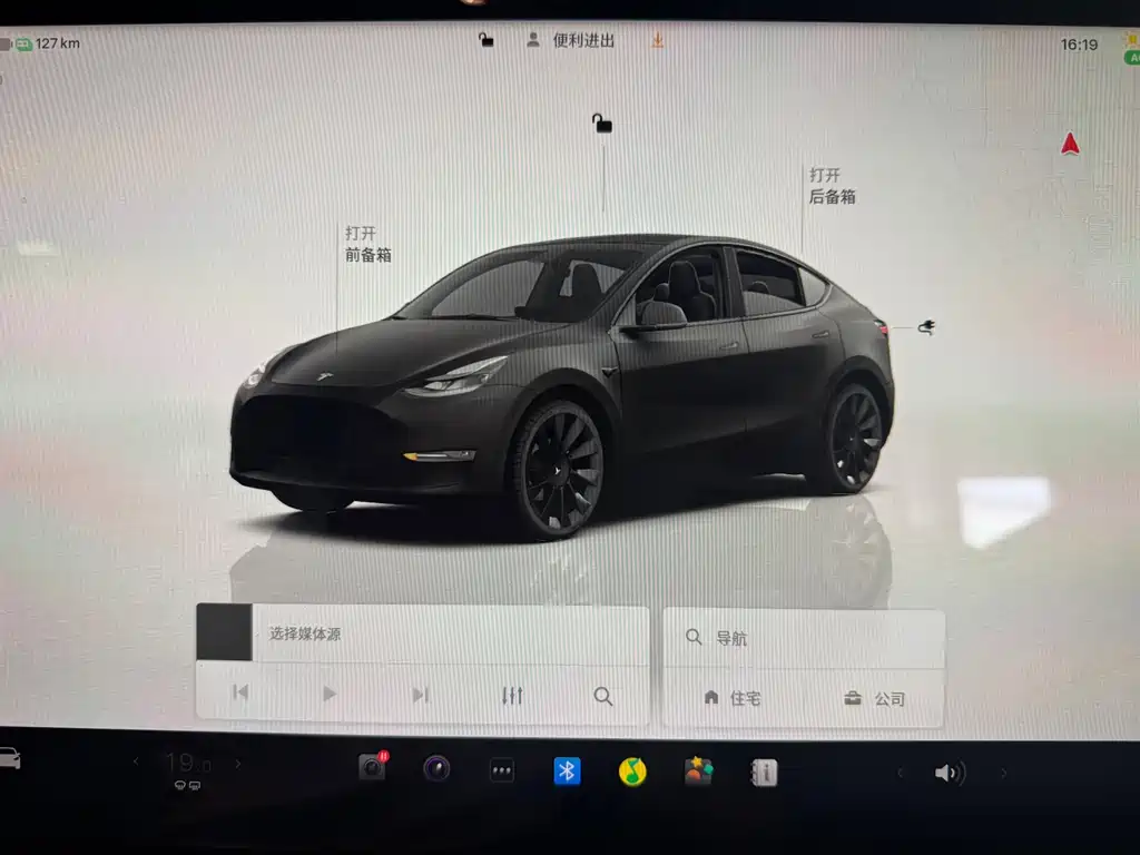 Tesla Model Y 2022 — фото 12