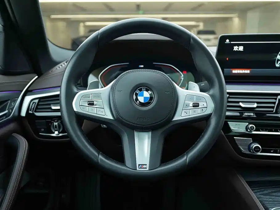 BMW 5 Series 2024 — фото 17