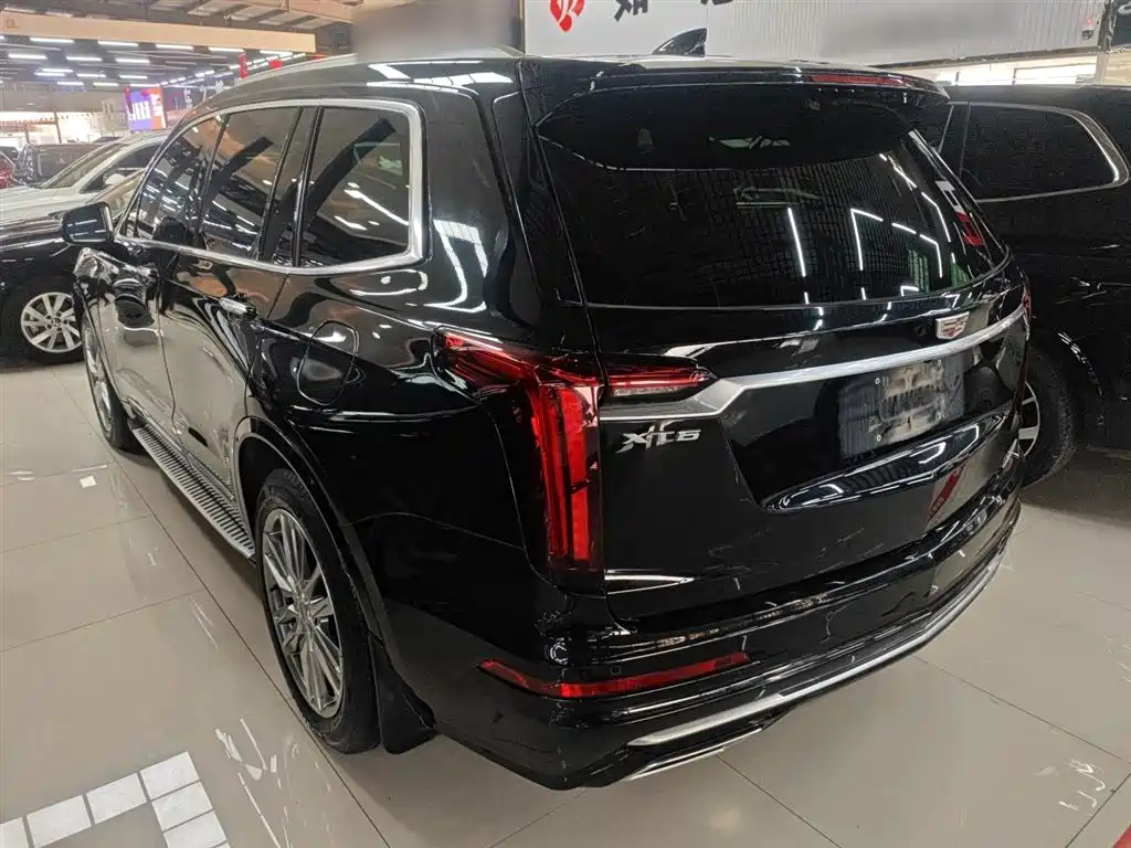 Cadillac XT6 2022 — фото 23