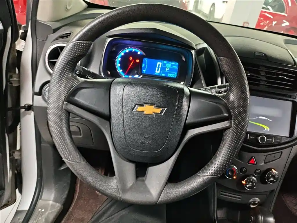 Chevrolet Trax 2016 — фото 11