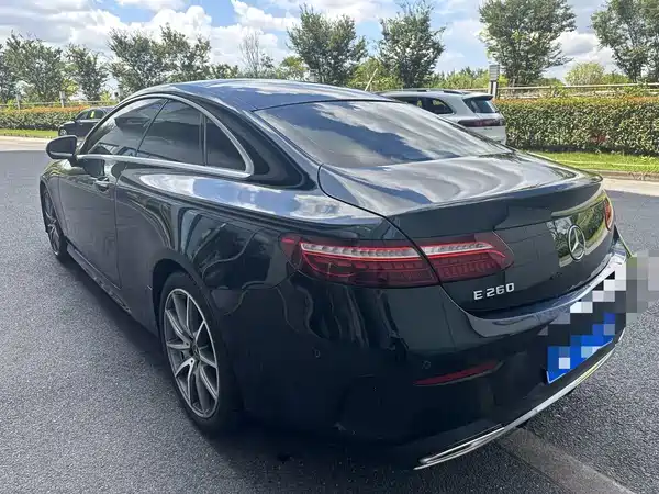 Mercedes-Benz E-Class 2021