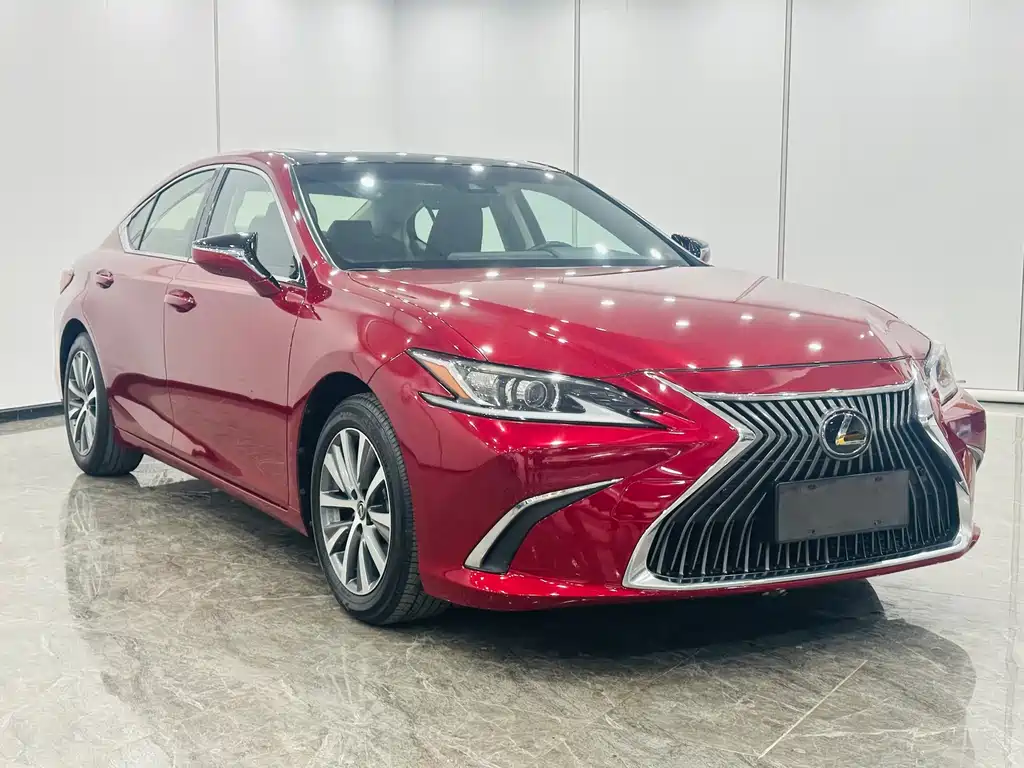 Lexus ES 2018 — фото 3