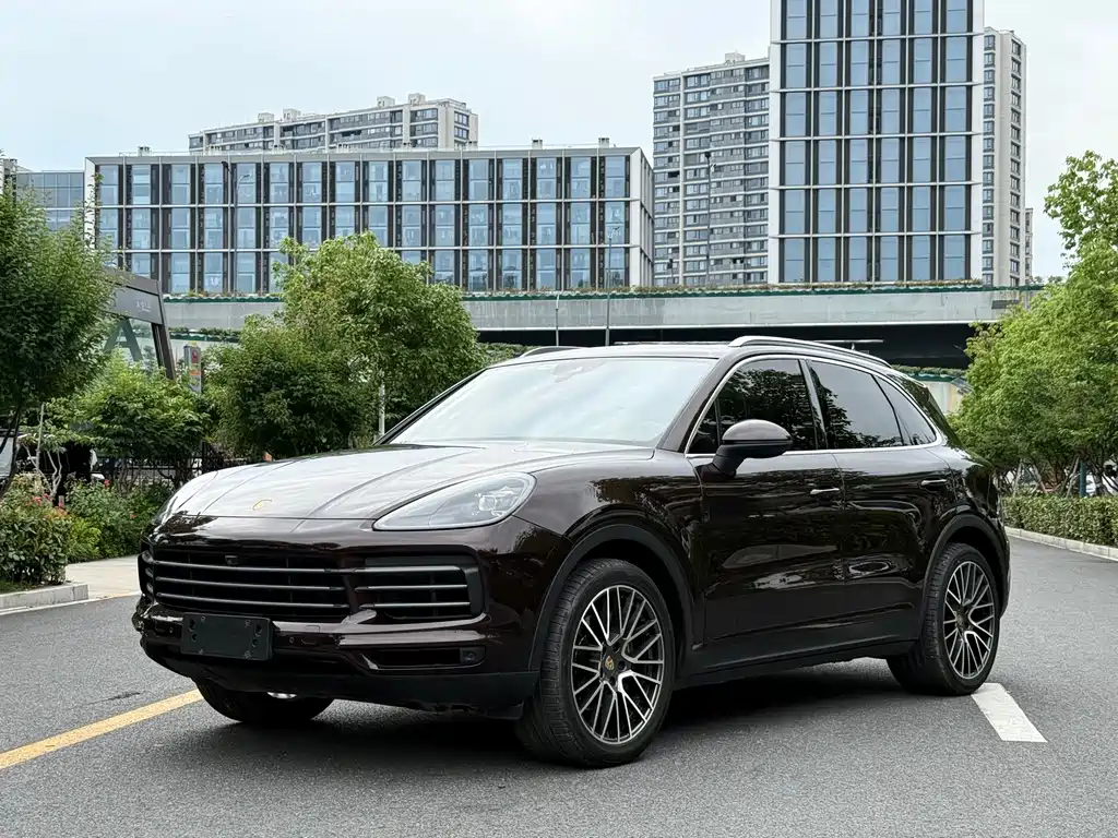 Porsche Cayenne 2018 — фото 1