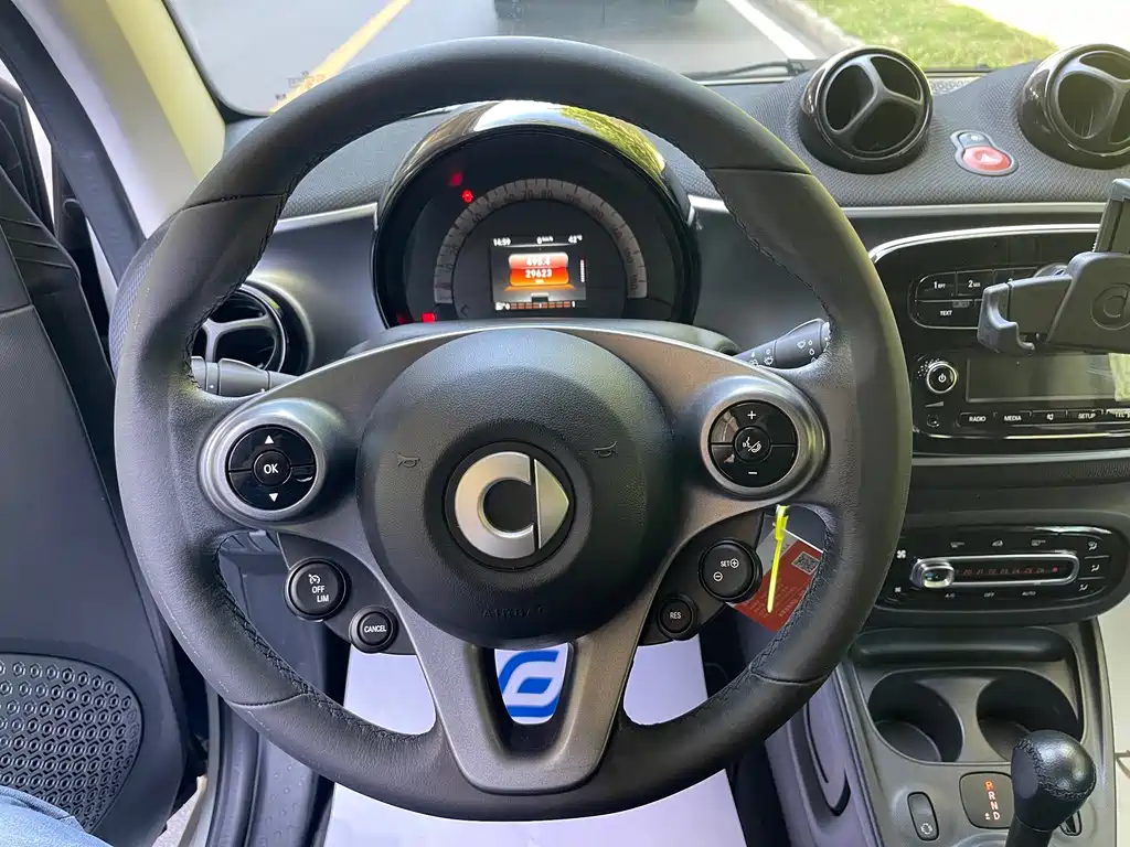 smart Fortwo 2018 — фото 5