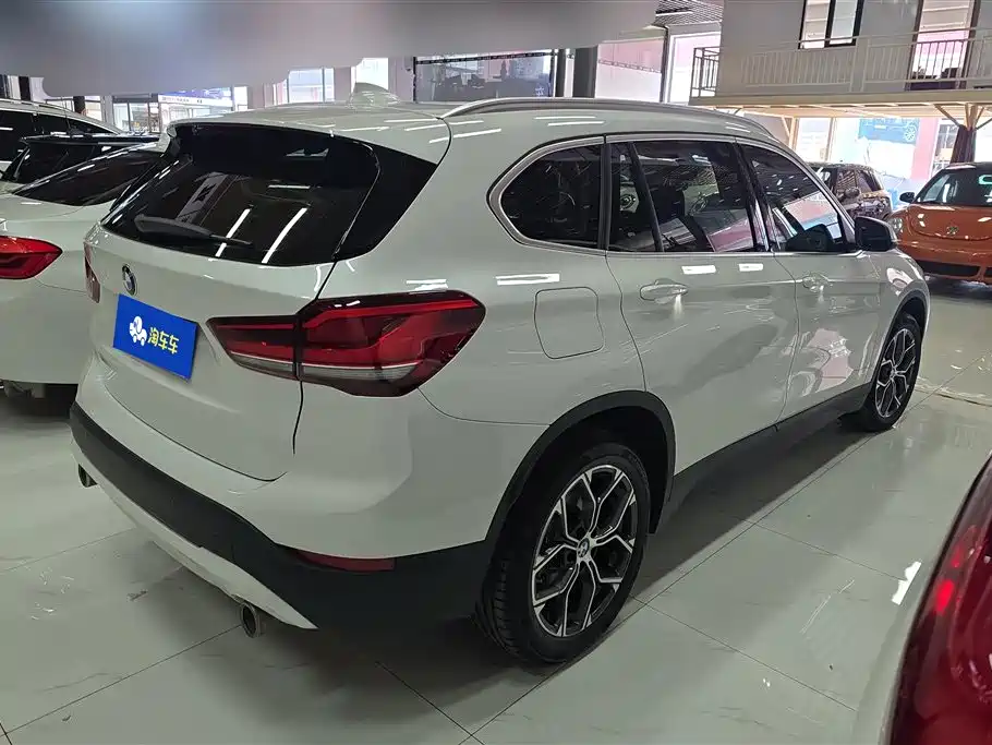BMW X1 2021 — фото 3