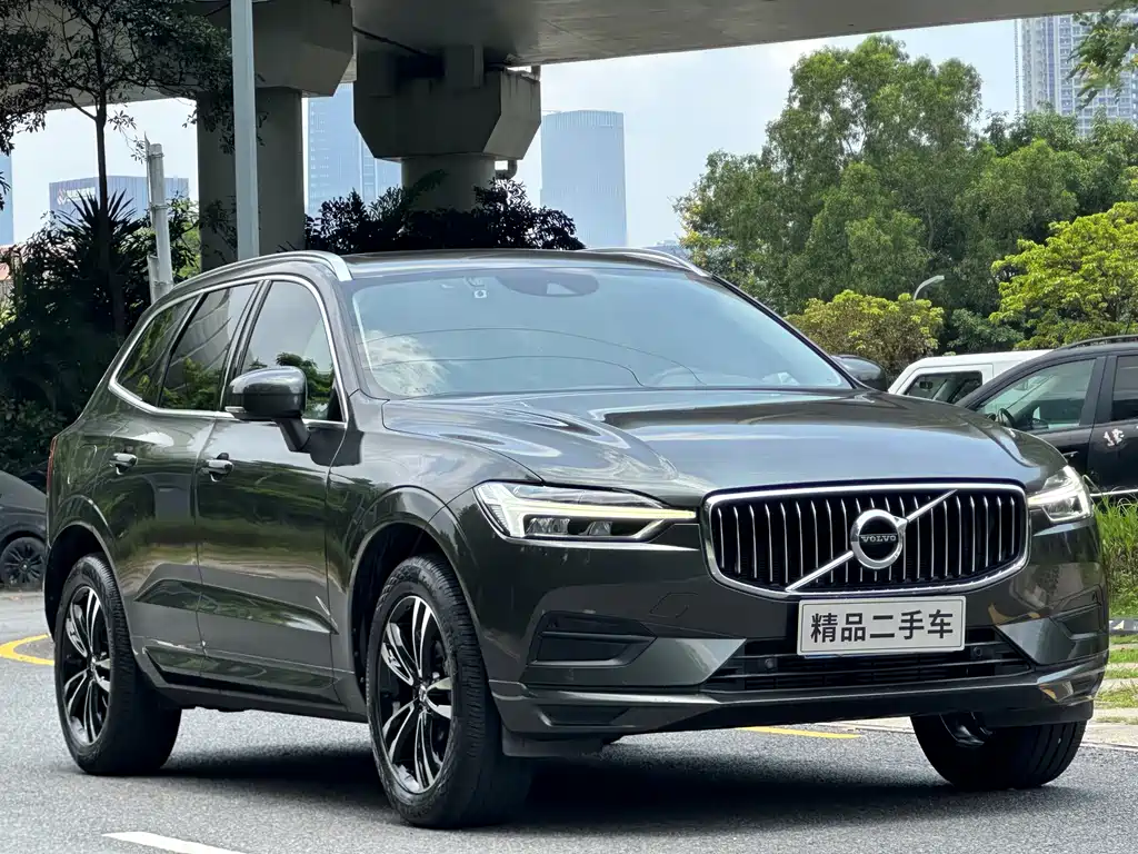 Volvo XC60 2019 — фото 3