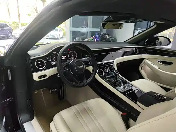 Bentley Continental 2022