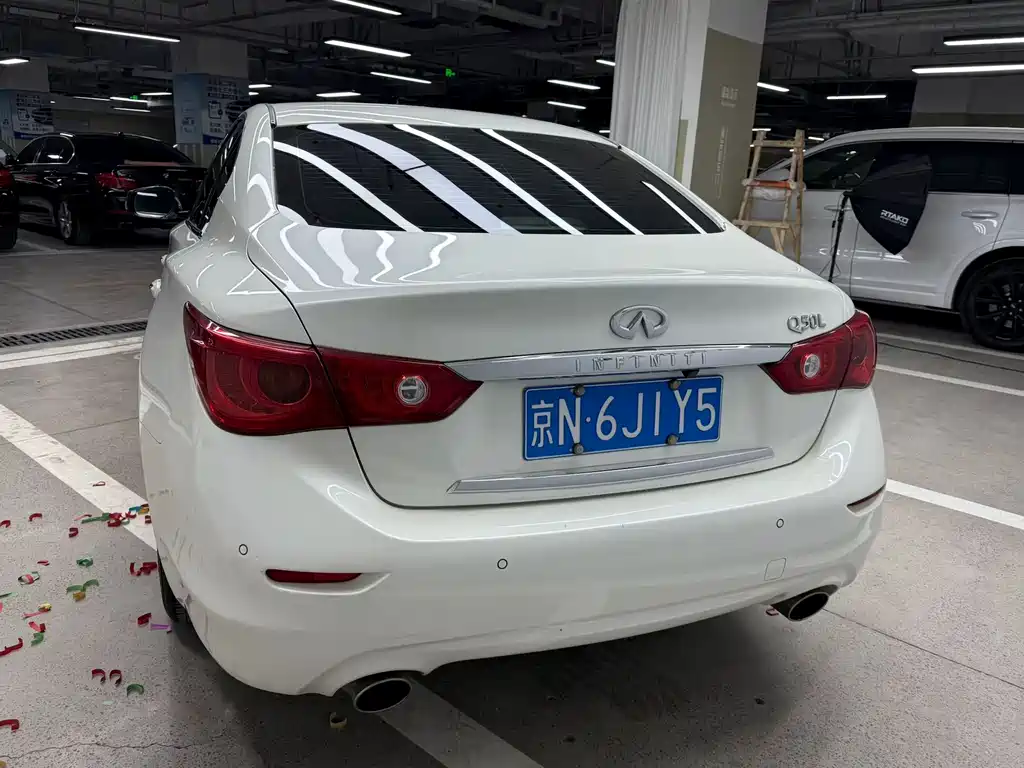 Infiniti Q50L 2017 — фото 10