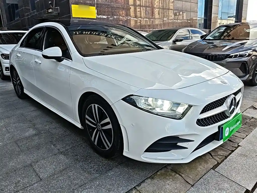 Mercedes-Benz A-Class 2019 — фото 4