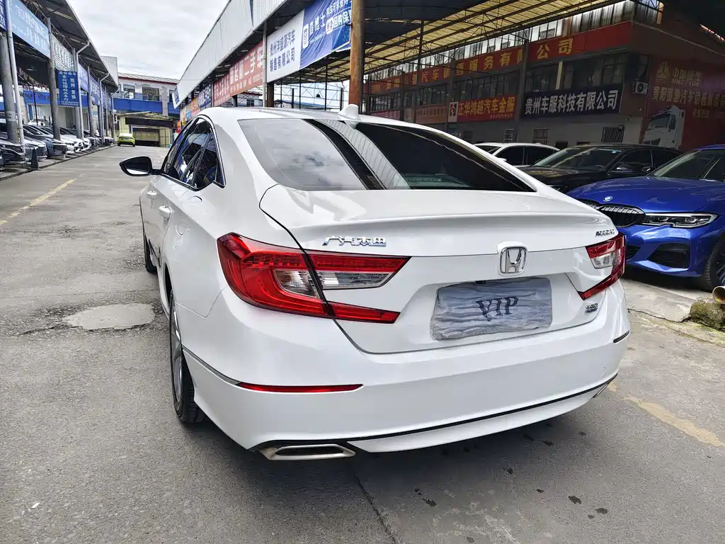 Honda Accord 2020 — фото 11