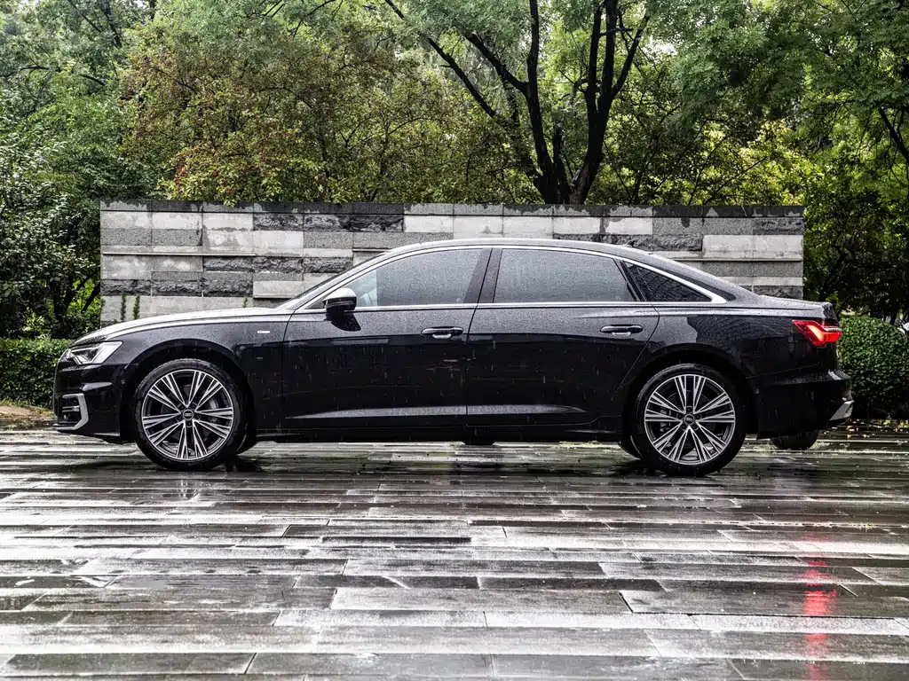 Audi A6L 2026 — фото 2