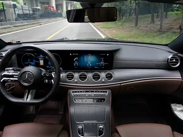 Mercedes-Benz E-Class 2023