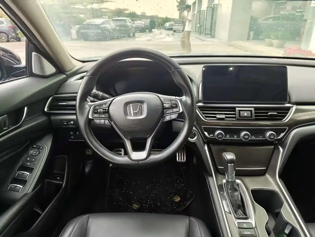 Honda Accord 2022 — фото 12