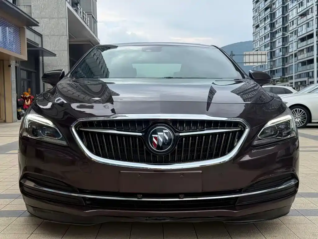 Buick LaCrosse 2018 — фото 2