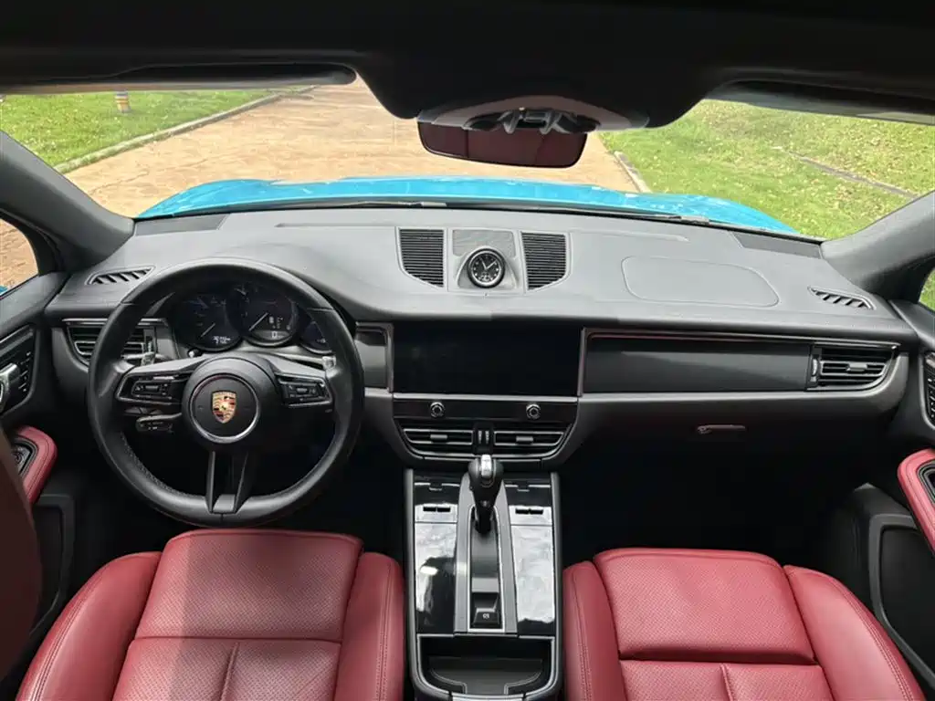 Porsche Macan 2023 — фото 12