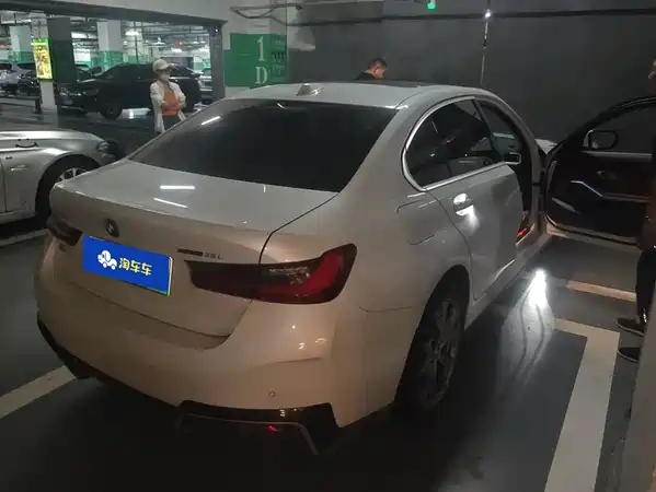 BMW i3 2024