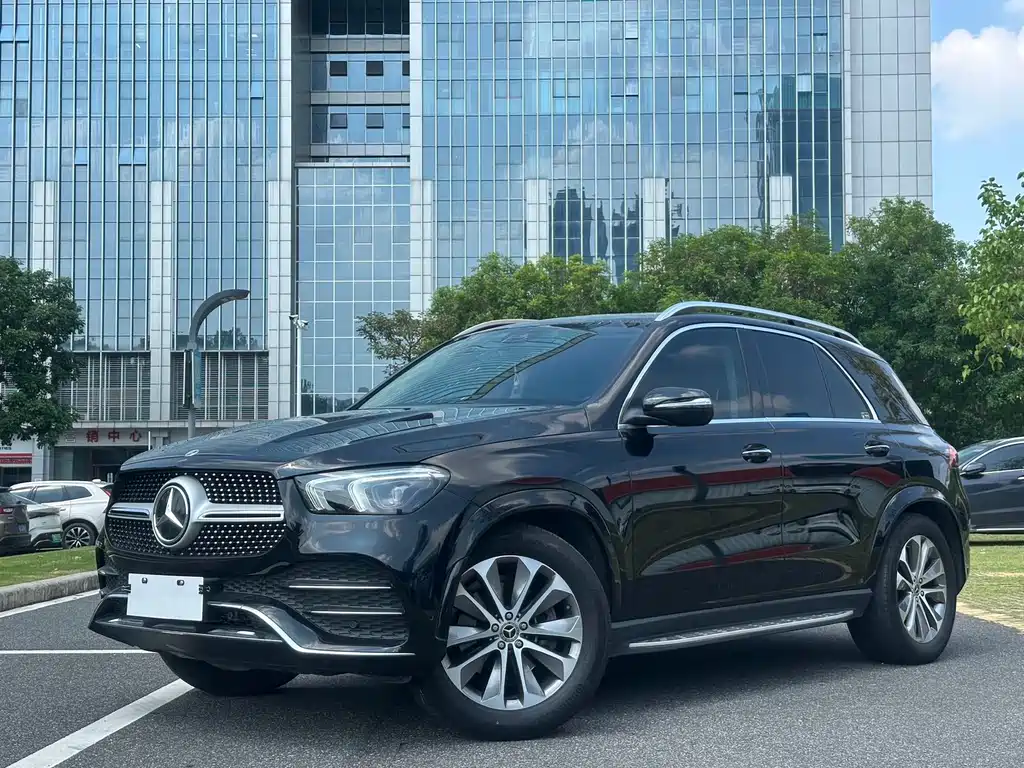 Mercedes-Benz GLE 2023 — фото 1