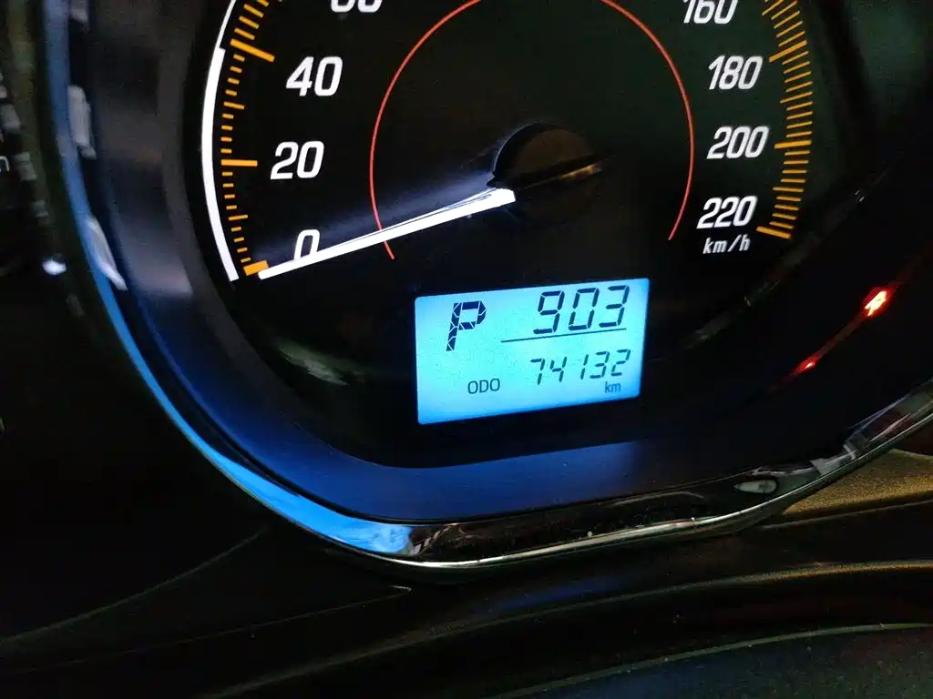 Toyota Yaris L 2020 — фото 9