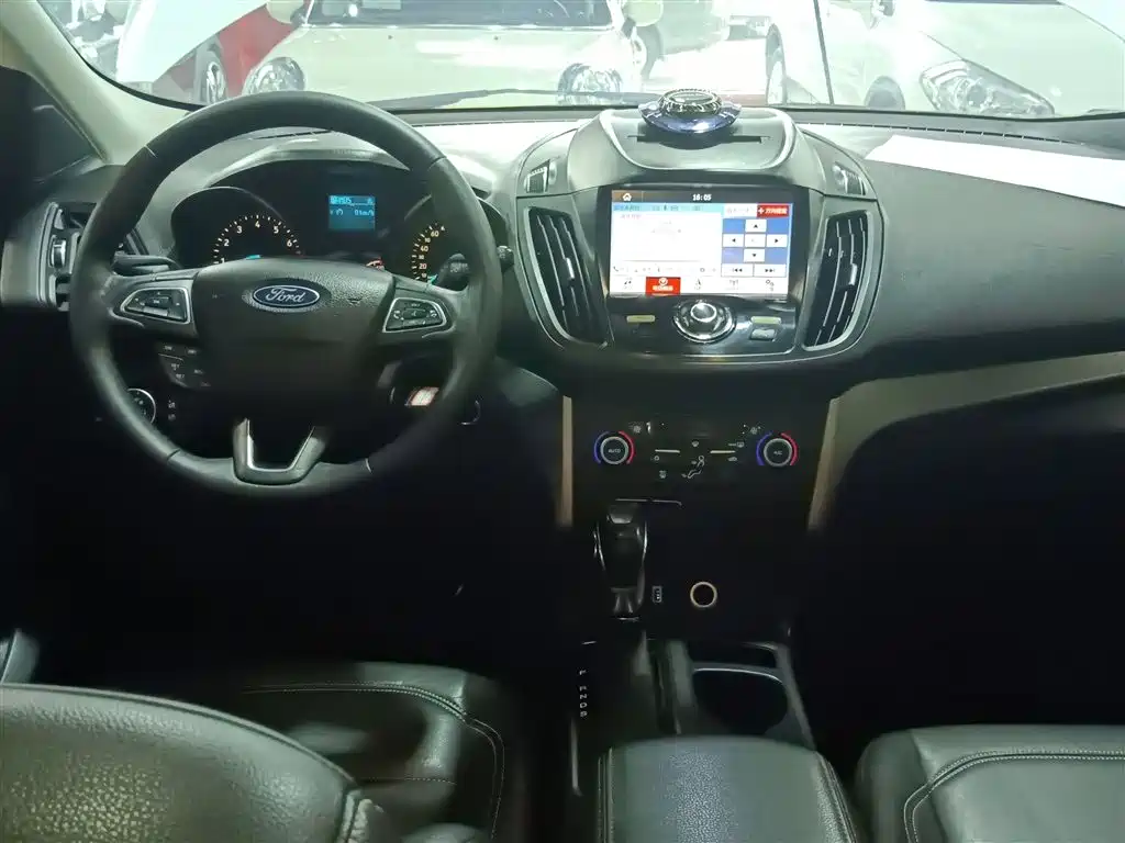 Ford Kuga 2017 — фото 10