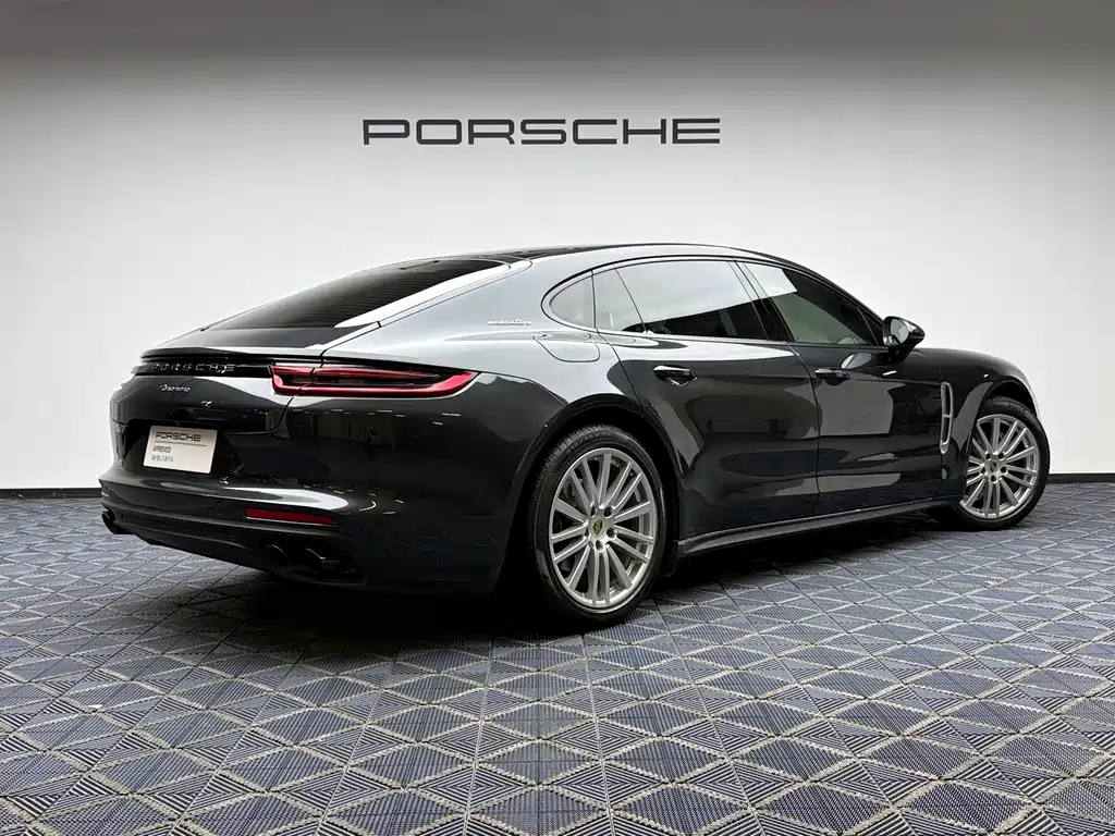 Porsche Panamera 2020 — фото 2