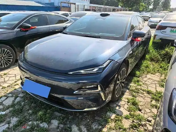 Geely Galaxy Starshine 8 2025