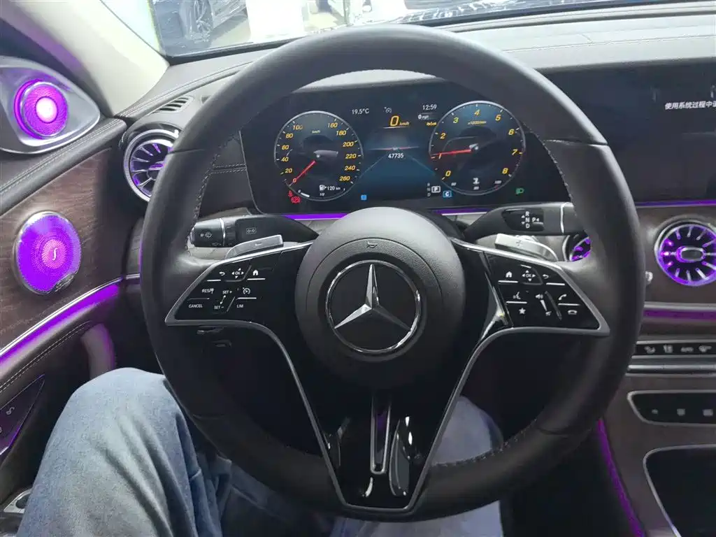 Mercedes-Benz E-Class 2023 — фото 11