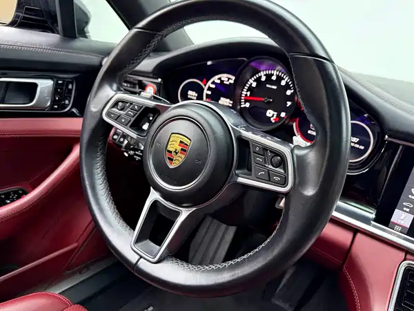 Porsche Panamera 2020